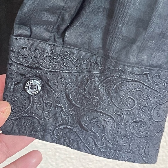 Affliction Embroidered cross long sleeve black dress shirt. Size XL - Picture 7 of 11